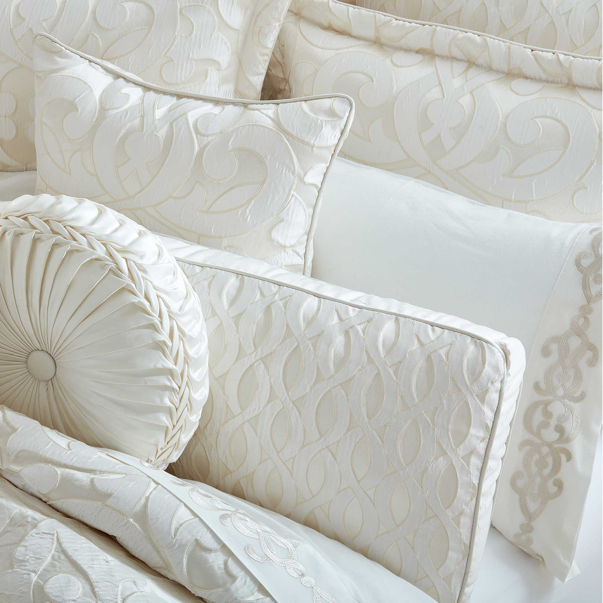 la-boheme-20-square-decorative-throw-pillow-ivory-2