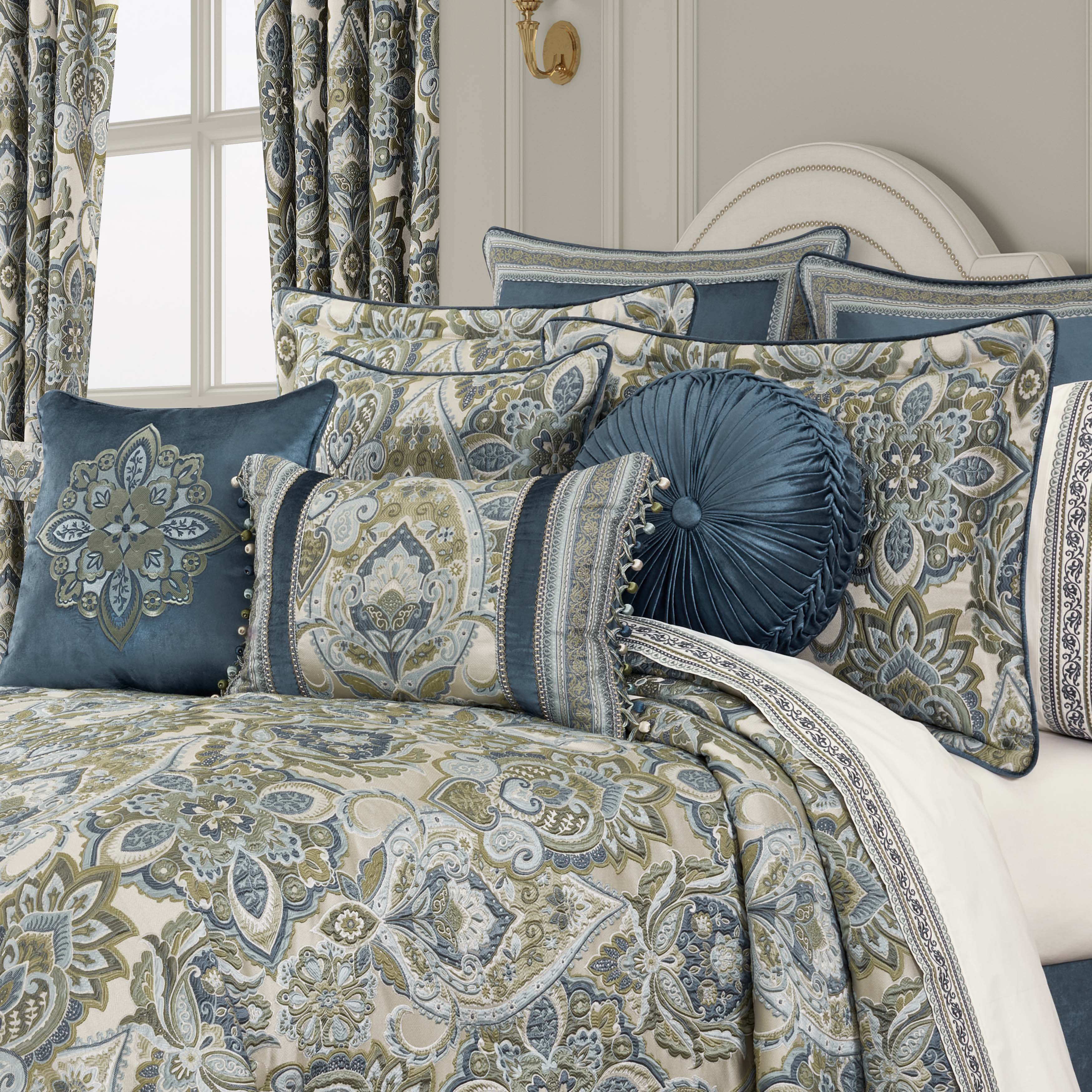 AvellinoSpa4PieceComforterSet-3