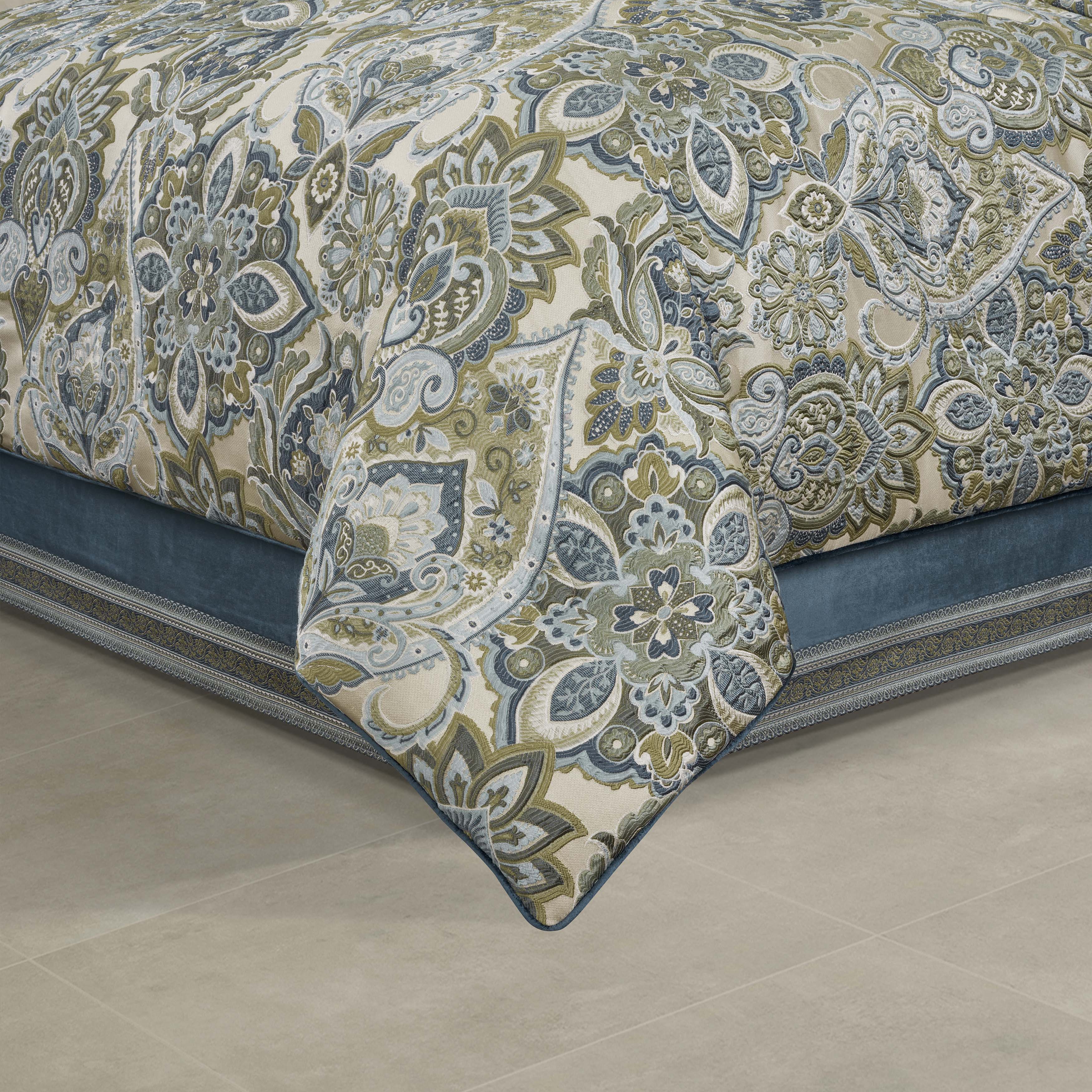 AvellinoSpa4PieceComforterSet-4
