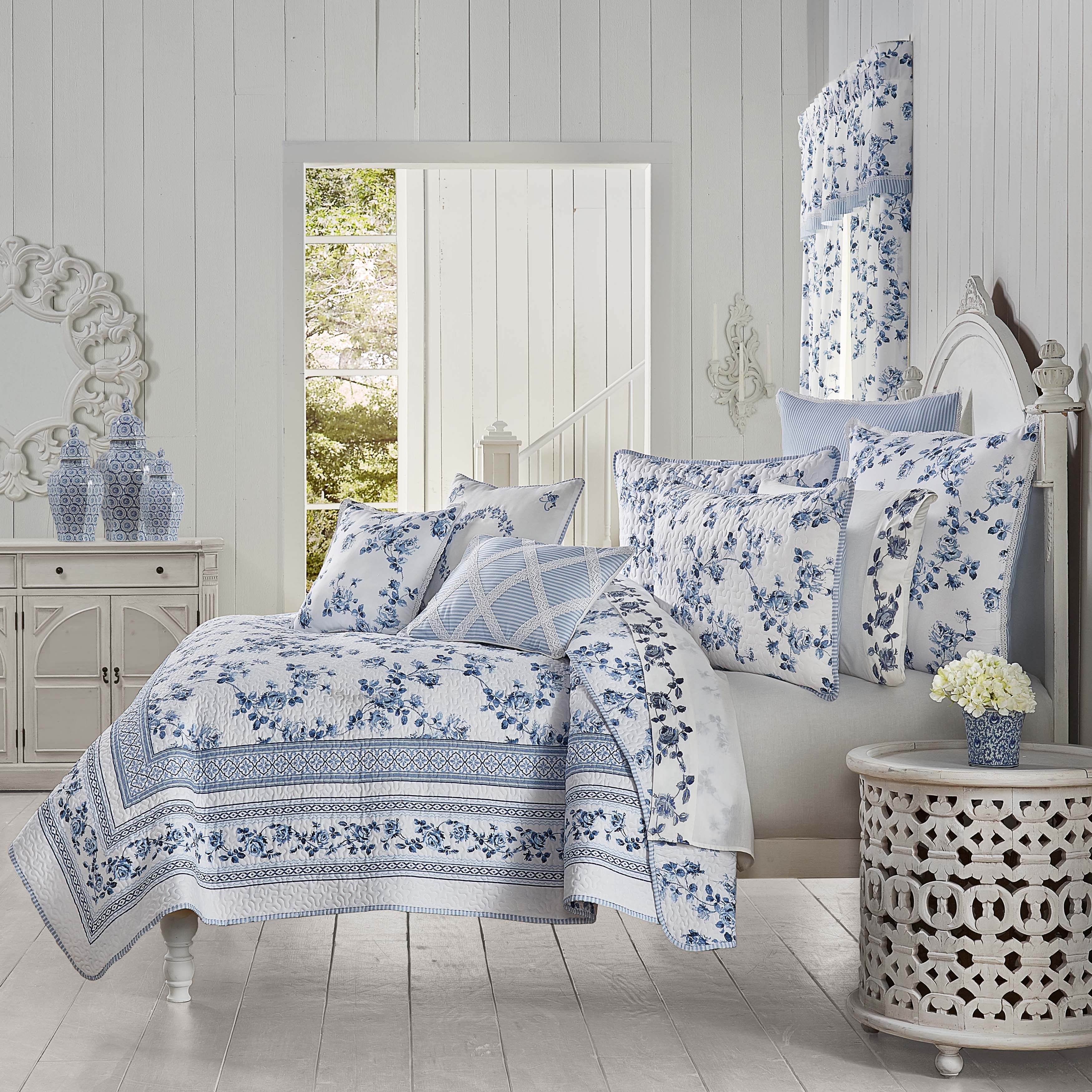 RialtoFrenchBlue3-PieceQuiltSet
