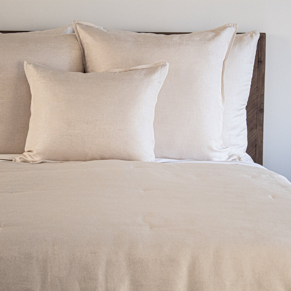 Stardust_Lifestyle_Moonlight_4_500x500_crop_center_2x_e3b1d109-4b9d-475e-8b89-f8b1d45b7869